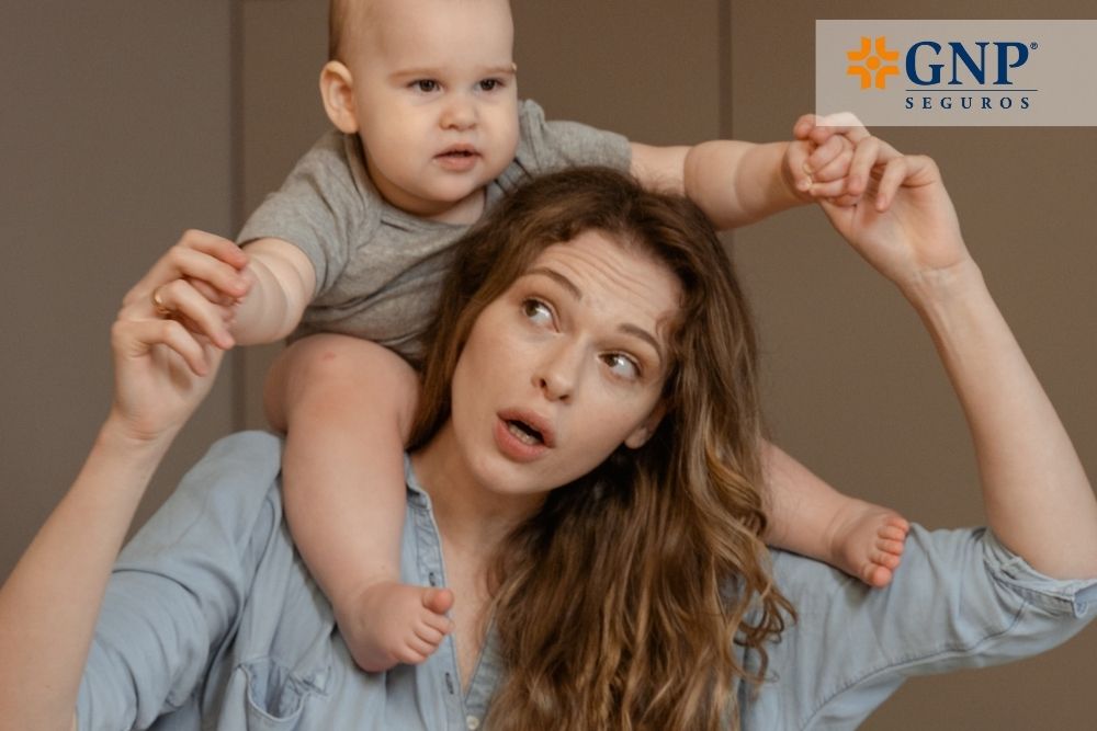 Un respaldo financiero para mamá y sus seres queridos: Cómo el seguro de vida brinda estabilidad en el futuro de tus hijos 